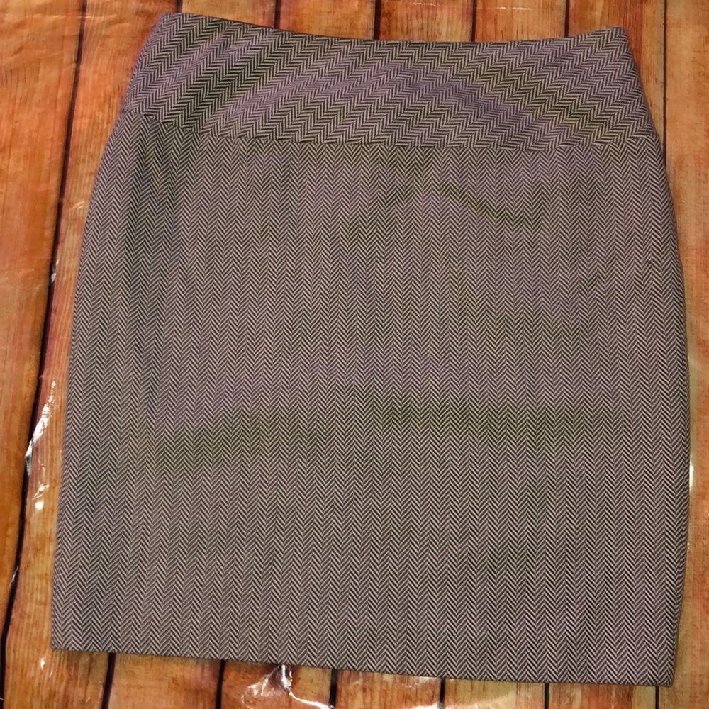 Michael Kors herringbone pencil skirt - size 8 - Picture 2 of 6